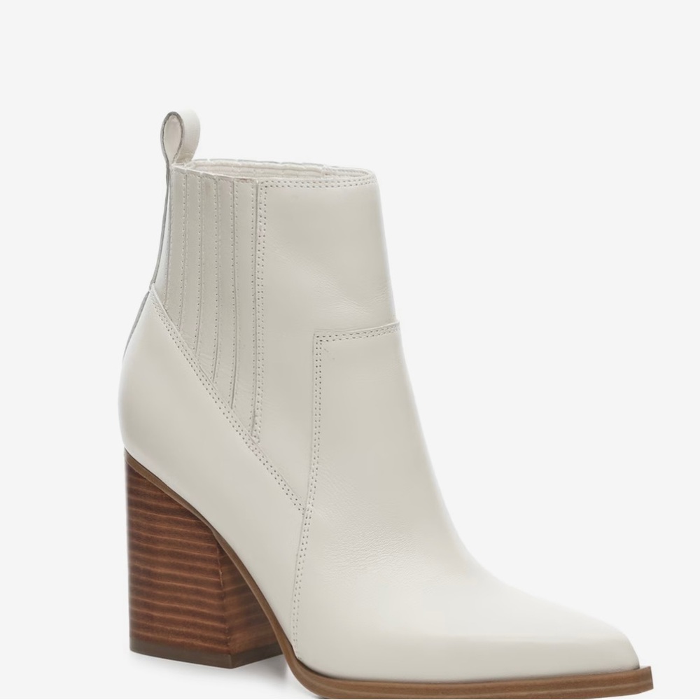 NWOT-Marc Fisher Marela Boot. Size 8.5